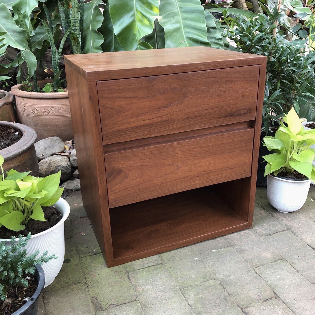 Bed Side Cabinet No.4